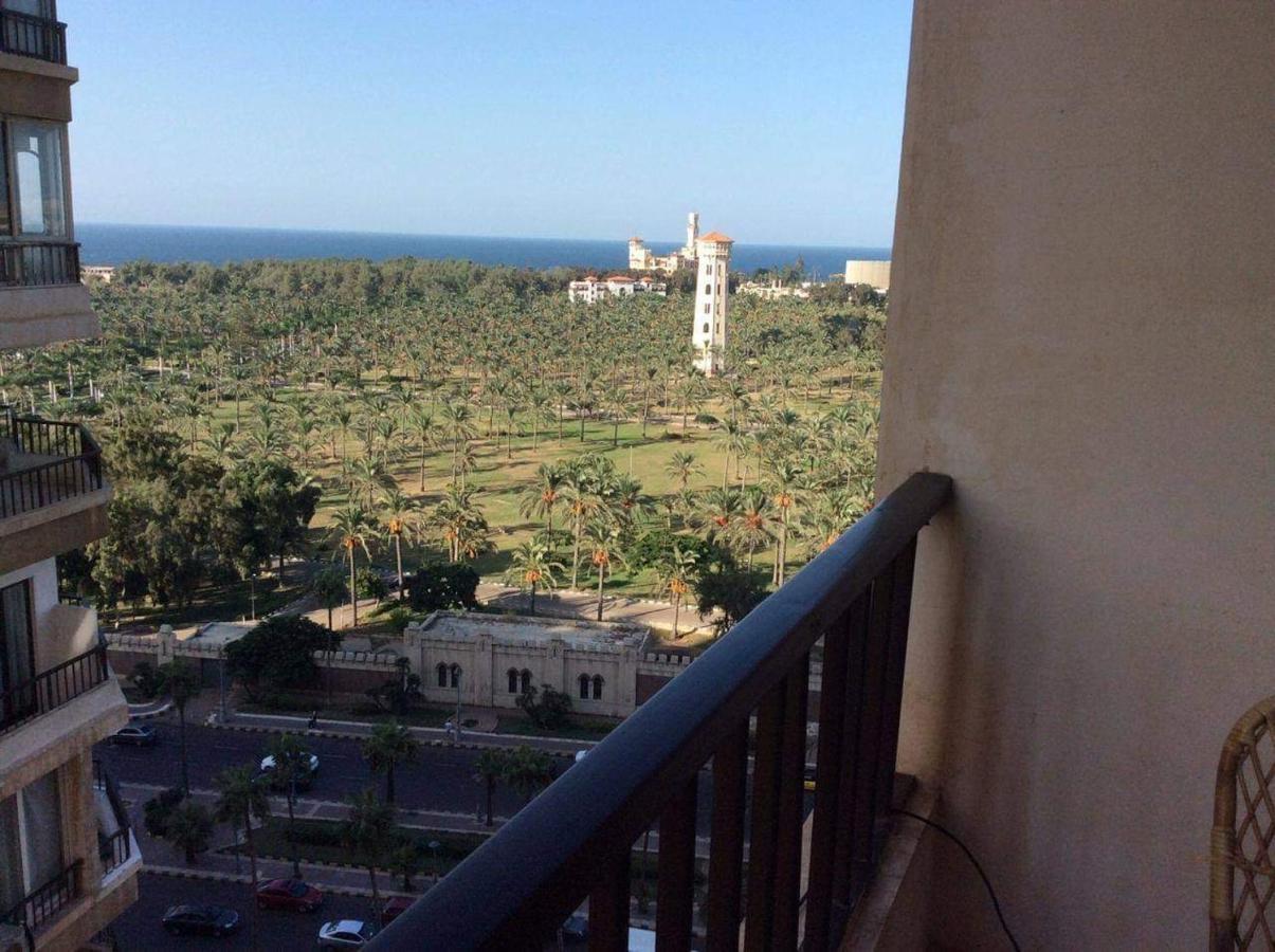 Sea & Garden View At Al-Muntazh Towers - إطلاله علي البحر و حدائق قصر المنتزه Appartamento Alessandria Esterno foto